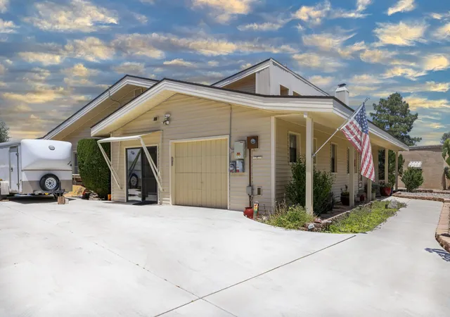 Photo 2 of Single family home for sale at 3507 Saint Andrews Dr Se, Rio Rancho, NM 87124 | MLS# 1107245 | Listing updated on 2026-09-10