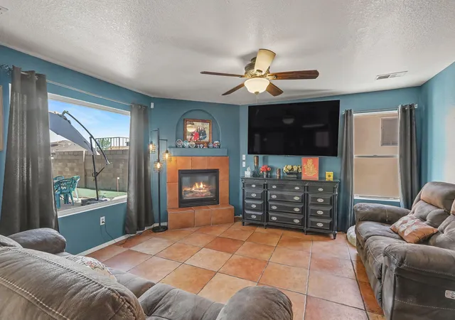 Photo 2 of Sale Pending at 612 Via Canale Sw, Albuquerque, NM 87121 | MLS# 1107267 | Listing updated on 2026-09-02