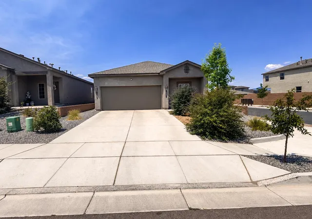 Photo 2 of Sale Pending at 10801 Sabino Loop Sw, Albuquerque, NM 87121 | MLS# 1107283 | Listing updated on 2026-09-13