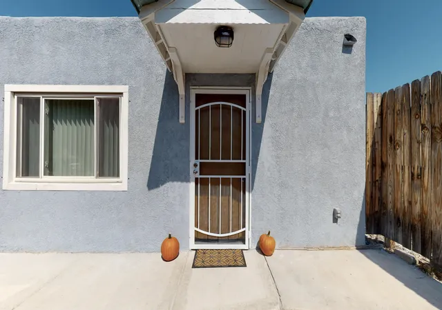 Photo 3 of Single family home for sale at 427 Headingly Ave Nw, Albuquerque, NM 87107 | MLS# 1107351 | Listing updated on 2026-09-11