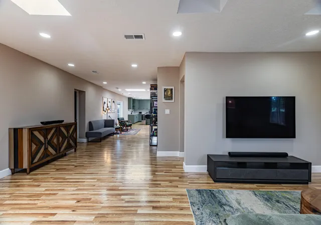 Photo 4 of Sale Pending at 1763 Indian School Rd NW, Albuquerque, NM 87104 | MLS# 1107374 | Listing updated on 2026-09-08