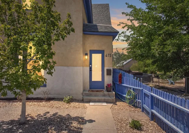 Photo 3 of Single family home for sale at 415 Edith Blvd Se, Albuquerque, NM 87102 | MLS# 1107417 | Listing updated on 2026-09-18