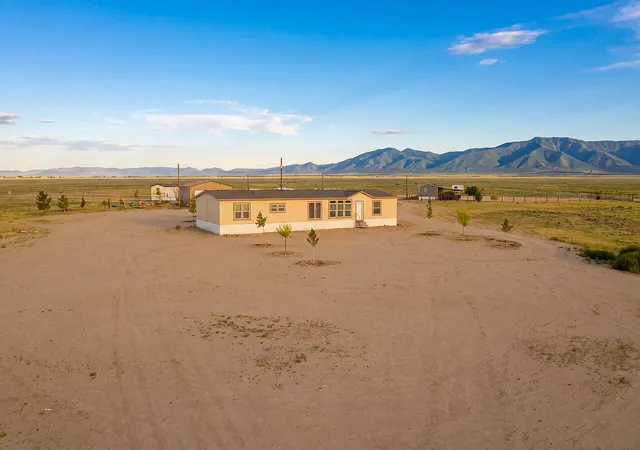 Photo 3 of Manufactured home for sale at 3 San Pasquale Ave, Los Lunas, NM 87031 | MLS# 1107439 | Listing updated on 2026-09-14