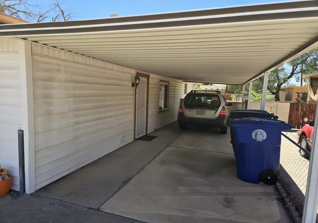 Photo 4 of Single family home for sale at 2909 Graceland Dr NE, Albuquerque, NM 87110 | MLS# 1107511 | Listing updated on 2026-09-11