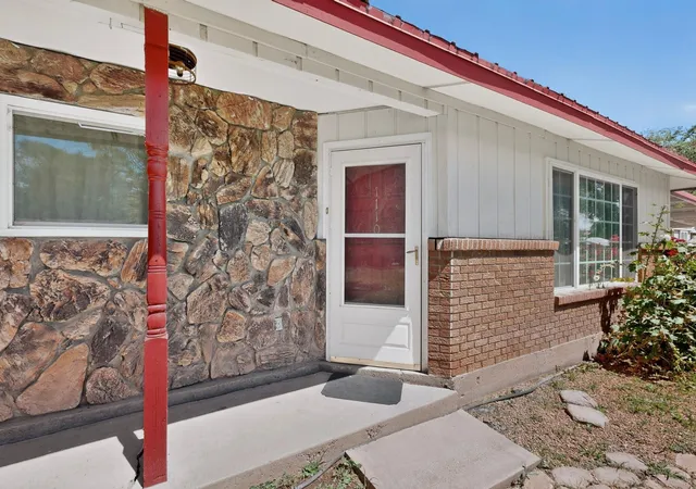 Photo 3 of Single family home for sale at 1110 Ranchero Rd, Bosque Farms, NM 87068 | MLS# 1107528 | Listing updated on 2026-09-10