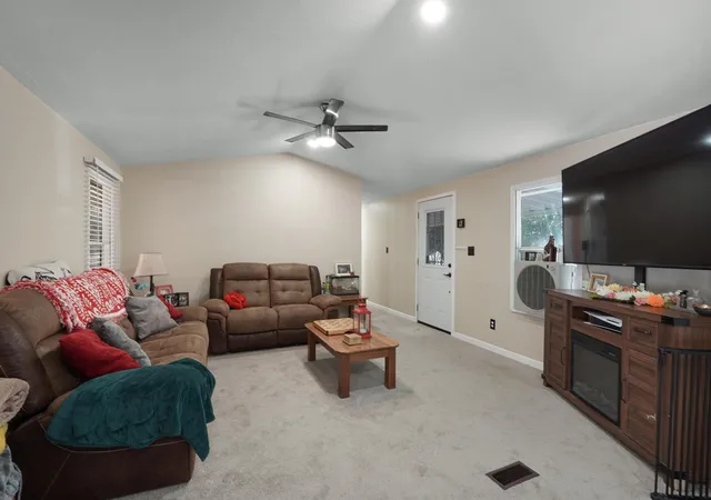 Photo 4 of Manufactured home for sale at 312 Coyote Ln SE, Albuquerque, NM 87123 | MLS# 1107559 | Listing updated on 2026-09-04