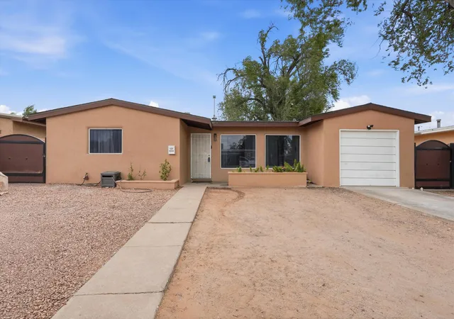 Photo 3 of Single family home for sale at 4604 Palo Duro Ave Ne, Albuquerque, NM 87110 | MLS# 1107648 | Listing updated on 2026-09-22