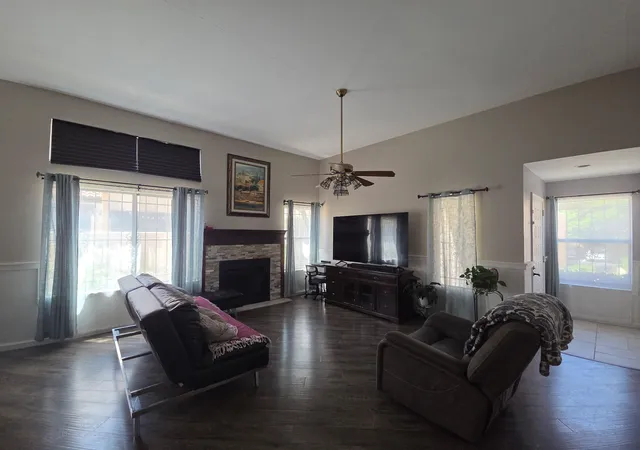 Photo 4 of Sale Pending at 10253 Las Casitas Ct NE, Albuquerque, NM 87111 | MLS# 1107685 | Listing updated on 2026-08-31