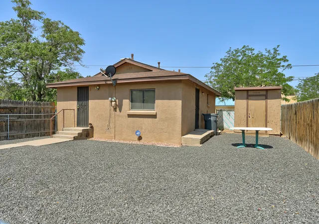 Photo 4 of Multi family home for sale at 321 Wayne Rd NW, Los Ranchos, NM 87114 | MLS# 1107684 | Listing updated on 2026-09-04