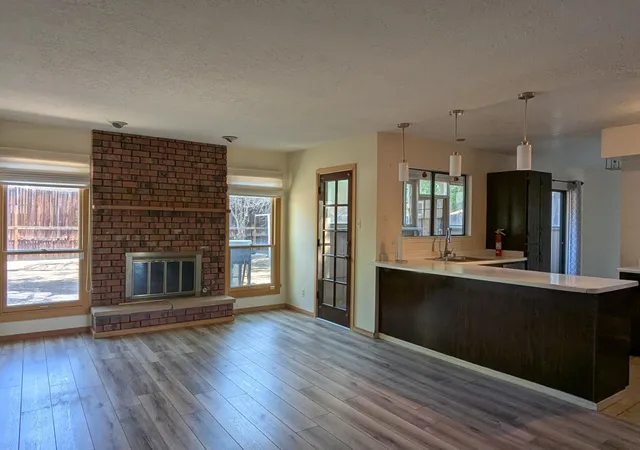 Photo 4 of Sale Pending at 22 Garden Park Cir NW, Albuquerque, NM 87107 | MLS# 1107710 | Listing updated on 2026-09-11