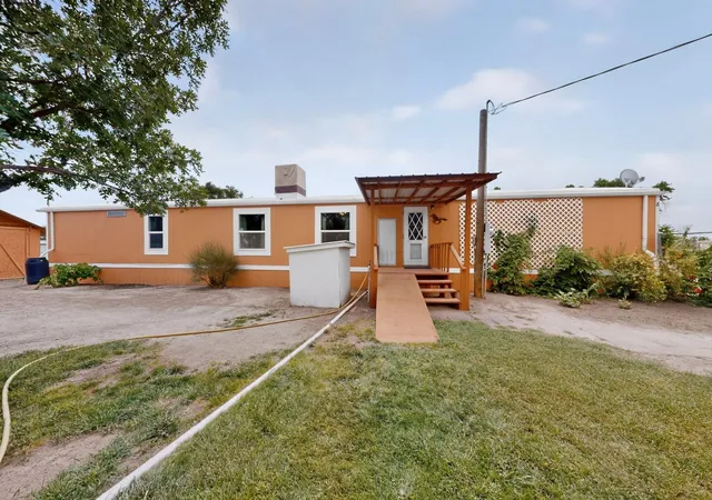 Photo 1 of Manufactured home for sale at 8 Kimberling Dr, Los Lunas, NM 87031 | MLS# 1107714 | Listing updated on 2026-09-09