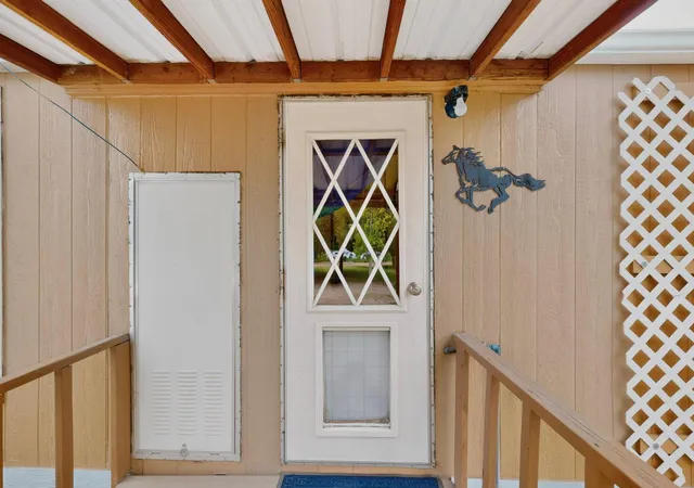 Photo 3 of Manufactured home for sale at 8 Kimberling Dr, Los Lunas, NM 87031 | MLS# 1107714 | Listing updated on 2026-09-09