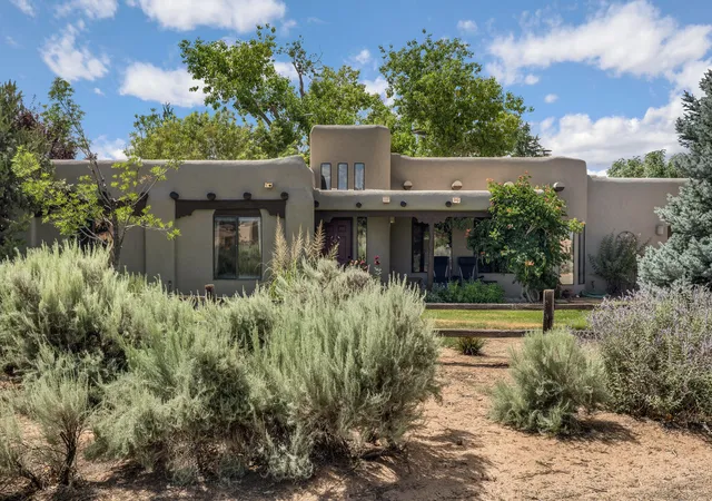 Photo 2 of Single family home for sale at 100 Sherlock Ct, Corrales, NM 87048 | MLS# 1107771 | Listing updated on 2026-09-12