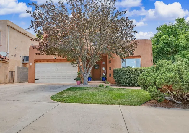 Photo 4 of Sale Pending at 7315 Pebble Stone Pl NE, Albuquerque, NM 87113 | MLS# 1107777 | Listing updated on 2026-09-07