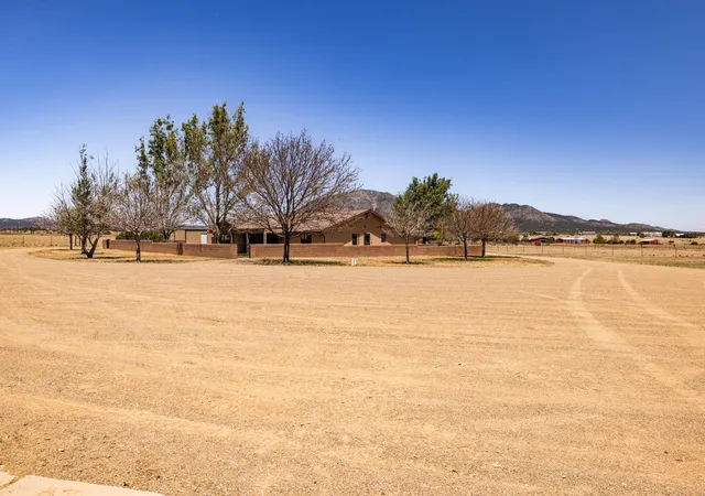 Photo 3 of Sale Pending at 90 Nugent Rd, Edgewood, NM 87015 | MLS# 1107793 | Listing updated on 2026-09-03