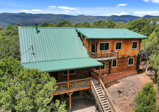 Photo 3 of Sale Pending at 9 El Gallo Rd, Cedar Crest, NM 87008 | MLS# 1107825 | Listing updated on 2026-09-16