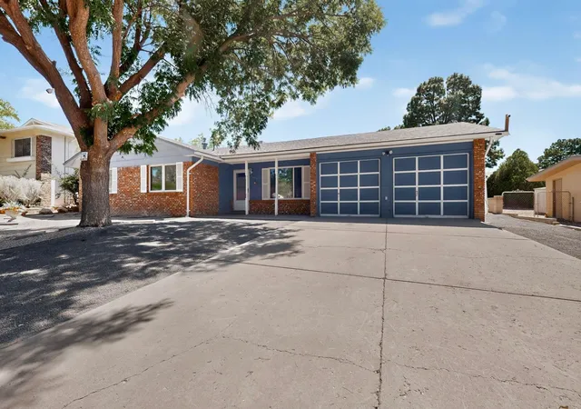 Photo 2 of Sale Pending at 4608 Downey St Ne, Albuquerque, NM 87109 | MLS# 1107861 | Listing updated on 2026-09-30