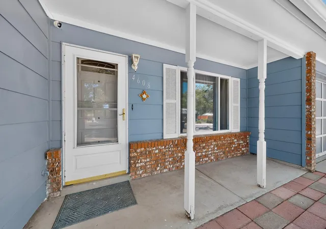 Photo 3 of Sale Pending at 4608 Downey St Ne, Albuquerque, NM 87109 | MLS# 1107861 | Listing updated on 2026-09-30