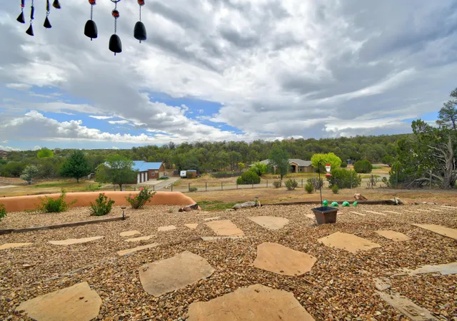 Photo 3 of Sale Pending at 17 Camino Estribor, Edgewood, NM 87015 | MLS# 1107876 | Listing updated on 2026-09-23