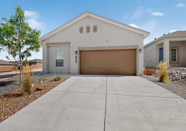 Photo 2 of Sale Pending at 10604 Valedon Ln Sw, Albuquerque, NM 87121 | MLS# 1107929 | Listing updated on 2026-09-01