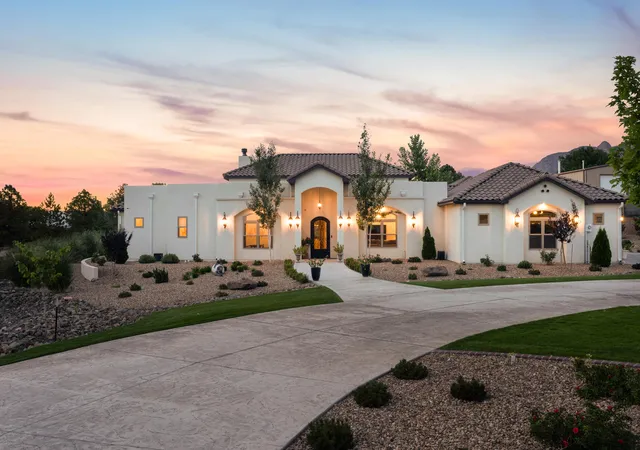 Photo 2 of Single family home for sale at 10511 San Antonio Dr Ne, Albuquerque, NM 87122 | MLS# 1107931 | Listing updated on 2026-09-02