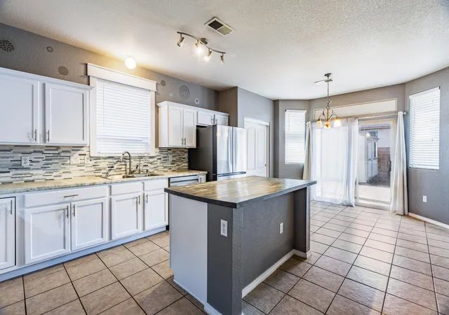 Photo 4 of Single family home for sale at 1014 Toscana Dr SE, Rio Rancho, NM 87124 | MLS# 1107941 | Listing updated on 2026-10-02