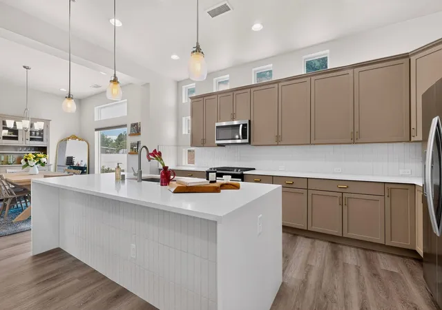 Photo 2 of Single family home for sale at 239 Vista Azul Ln Nw, Albuquerque, NM 87114 | MLS# 1108043 | Listing updated on 2026-09-09