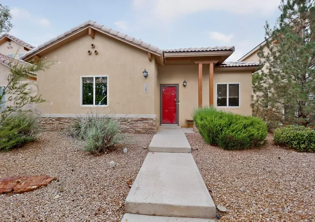 Photo 2 of Single family home for sale at 829 Bosque Vista Dr, Bernalillo, NM 87004 | MLS# 1108044 | Listing updated on 2026-09-25