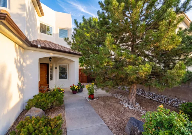 Photo 3 of Single family home for sale at 9671 Redmont Rd Ne, Albuquerque, NM 87109 | MLS# 1108145 | Listing updated on 2026-09-25