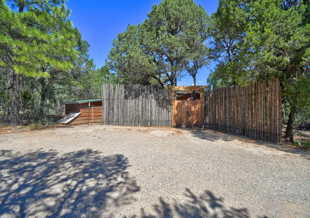 Photo 2 of Single family home for sale at 27 La Cresta Cir, Tijeras, NM 87059 | MLS# 1108193 | Listing updated on 2026-09-10