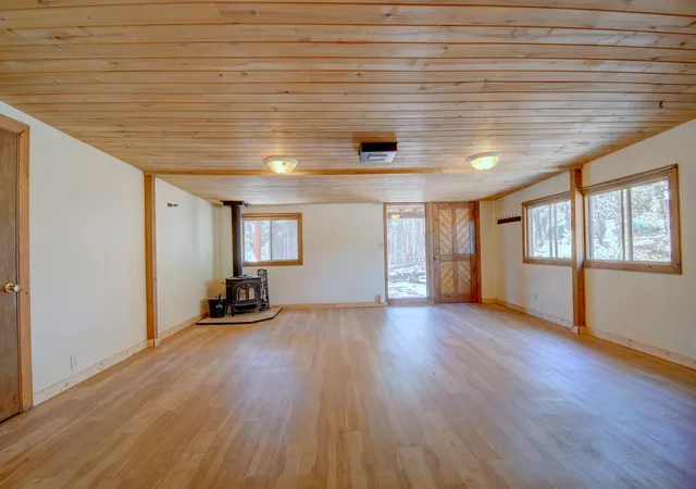 Photo 3 of Single family home for sale at 27 La Cresta Cir, Tijeras, NM 87059 | MLS# 1108193 | Listing updated on 2026-09-10