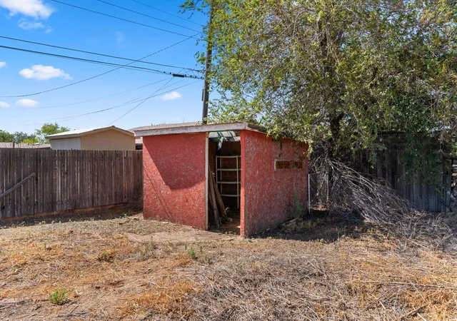 Photo 3 of Sale Pending at 4904 Cerritos Ave Sw, Los Lunas, NM 87031 | MLS# 1108226 | Listing updated on 2026-09-07