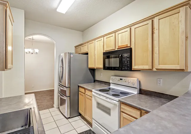 Photo 2 of Sale Pending at 4211 Pitt Pl Ne #UNIT 3, Albuquerque, NM 87111 | MLS# 1108250 | Listing updated on 2026-09-07
