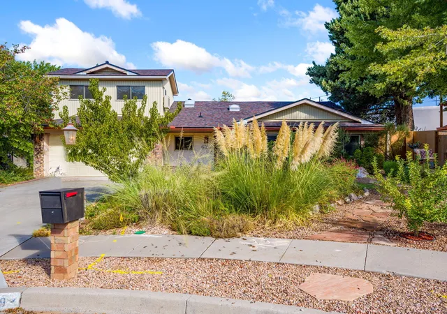 Photo 1 of Single family home for sale at 3929 Doroteo Pl Ne, Albuquerque, NM 87111 | MLS# 1108257 | Listing updated on 2026-09-20