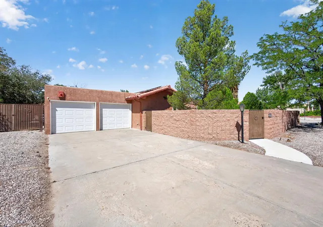 Photo 1 of Sale Pending at 4102 Leon Grande Ave Se, Rio Rancho, NM 87124 | MLS# 1108290 | Listing updated on 2026-09-04