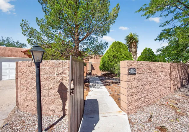 Photo 3 of Sale Pending at 4102 Leon Grande Ave Se, Rio Rancho, NM 87124 | MLS# 1108290 | Listing updated on 2026-09-04