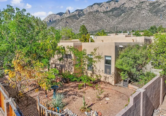 Photo 2 of Single family home for sale at 2879 Brushwood St Ne, Albuquerque, NM 87122 | MLS# 1108312 | Listing updated on 2026-09-03