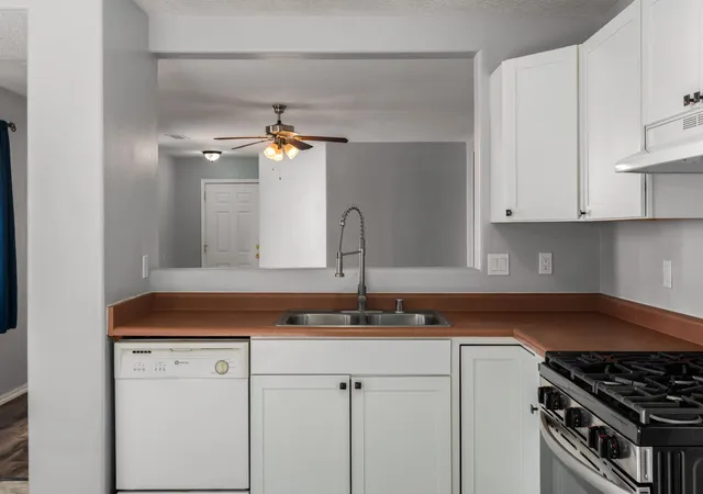 Photo 4 of Sale Pending at 8808 Sawgrass Pl NW, Albuquerque, NM 87121 | MLS# 1108333 | Listing updated on 2026-09-09