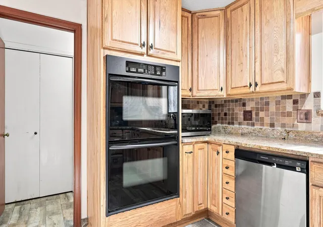 Photo 3 of Townhouse for sale at 3016 Cutler Ave NE, Albuquerque, NM 87106 | MLS# 1108355 | Listing updated on 2026-09-19