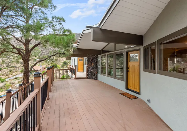 Photo 4 of Single family home for sale at 38 Camino El Alto NE, Albuquerque, NM 87123 | MLS# 1108358 | Listing updated on 2026-09-16