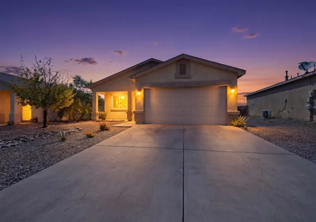 Photo 2 of Single family home for sale at 30 Tome Vista Dr, Los Lunas, NM 87031 | MLS# 1108382 | Listing updated on 2026-09-04