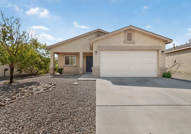 Photo 3 of Sale Pending at 30 Tome Vista Dr, Los Lunas, NM 87031 | MLS# 1108382 | Listing updated on 2026-09-29