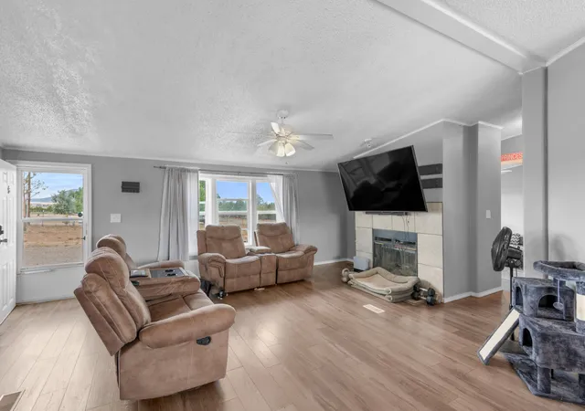 Photo 4 of Manufactured home for sale at 98 Mustang Rd, Edgewood, NM 87015 | MLS# 1108388 | Listing updated on 2026-09-23