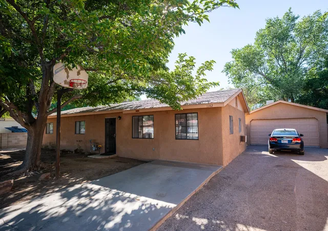 Photo 3 of Sale Pending at 1142 Calle Palo Verde, Bernalillo, NM 87004 | MLS# 1108390 | Listing updated on 2026-09-13