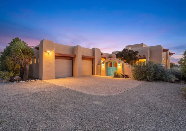Photo 1 of Single family home for sale at 25 1st Mesa Ct, Placitas, NM 87043 | MLS# 1108413 | Listing updated on 2026-08-31