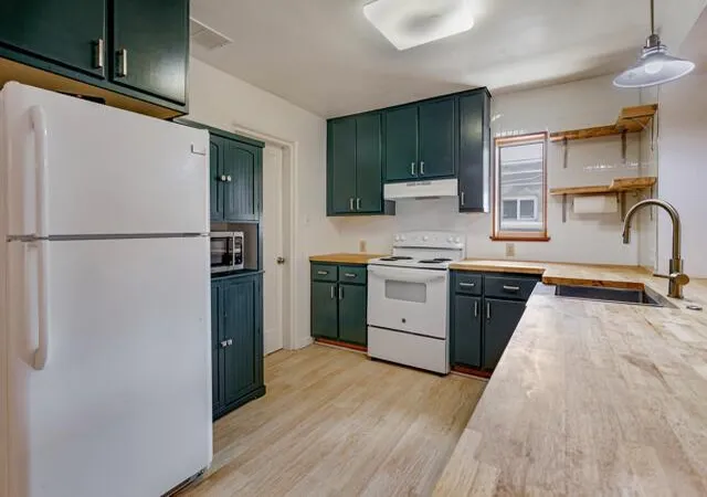 Photo 2 of Single family home for sale at 3520 Smith Ave Se, Albuquerque, NM 87106 | MLS# 1108418 | Listing updated on 2026-09-14