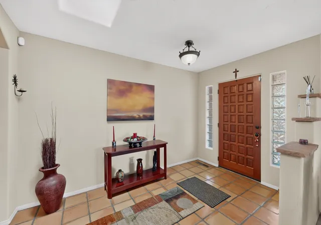 Photo 4 of Single family home for sale at 321 Paseo De Corrales, Corrales, NM 87048 | MLS# 1108461 | Listing updated on 2026-09-24