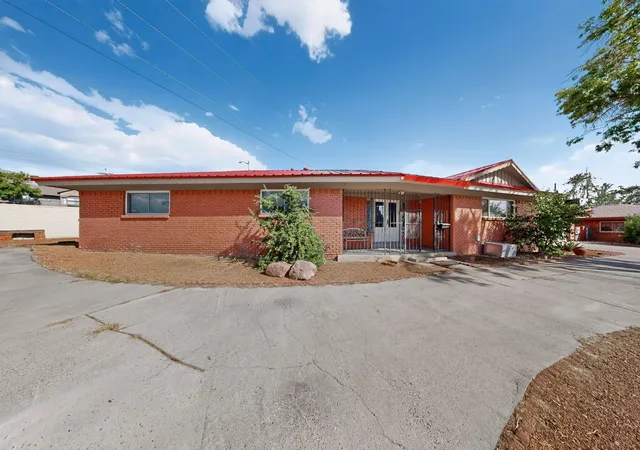 Photo 4 of Single family home for sale at 8316 Dellwood Rd NE, Albuquerque, NM 87110 | MLS# 1108462 | Listing updated on 2026-09-11