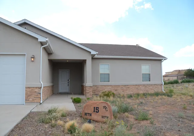 Photo 2 of Single family home for sale at 15 Mountain View Pl, Edgewood, NM 87015 | MLS# 1108466 | Listing updated on 2026-08-31