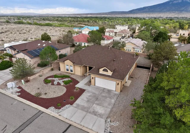 Photo 4 of Single family home for sale at 2441 Manzano Loop NE, Rio Rancho, NM 87144 | MLS# 1108473 | Listing updated on 2026-10-07